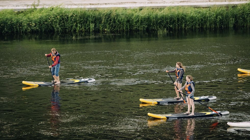 Learn how to stand up paddle board near Cheltenham